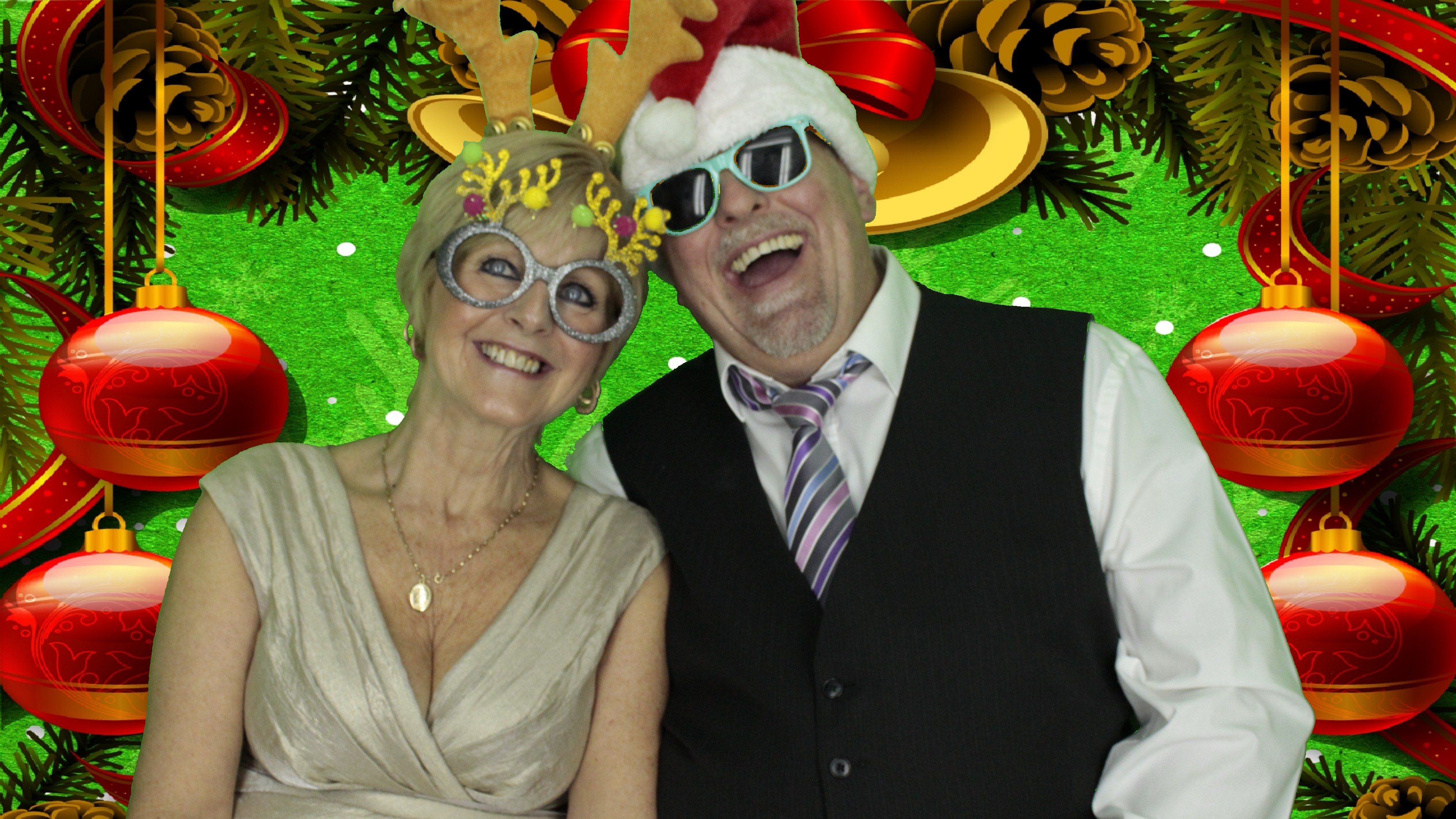 Portsmouth Water Christmas Party | View more photos from the event at gallery.myphotoboothexperience.co.uk/u/MyPhotoBoothExperienceLtd/Portsmouth-Water-Christmas-Party
